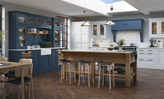 Lawrence Farmhouse-style Kitchen in Brilliant White & Parisian Blue