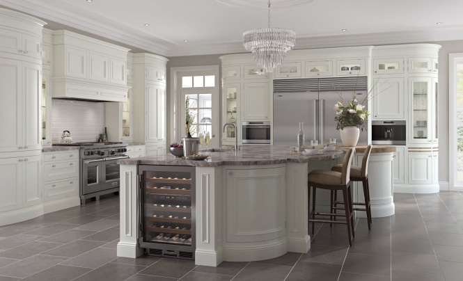 Charlotte Traditional Kitchen in Porcelain